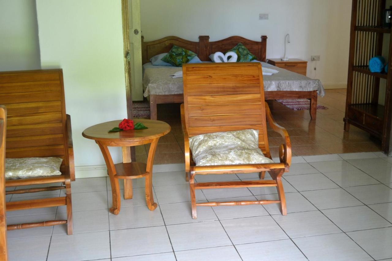 Hotel The Beach House à Beau Vallon  Extérieur photo