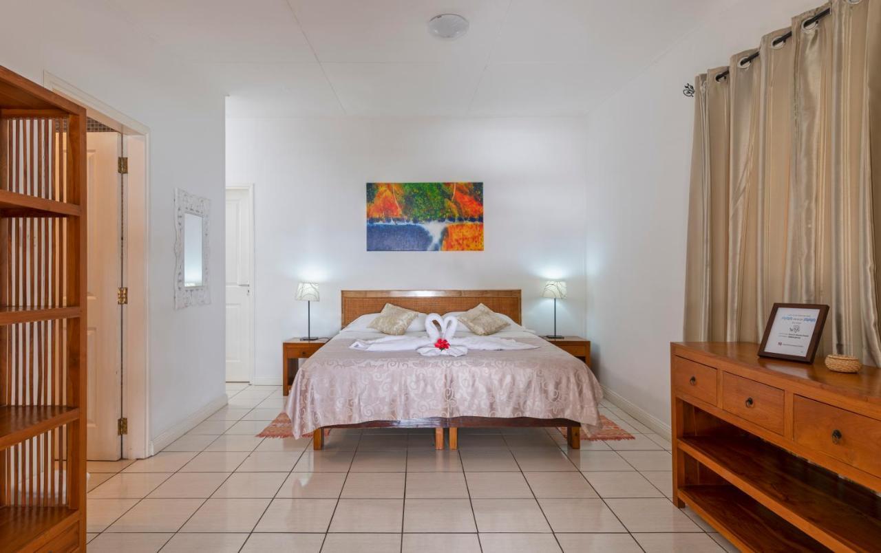 Hotel The Beach House à Beau Vallon  Extérieur photo