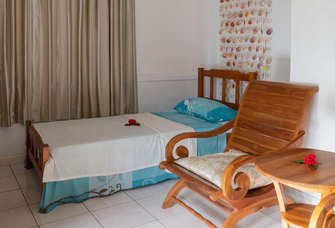 Hotel The Beach House à Beau Vallon  Extérieur photo