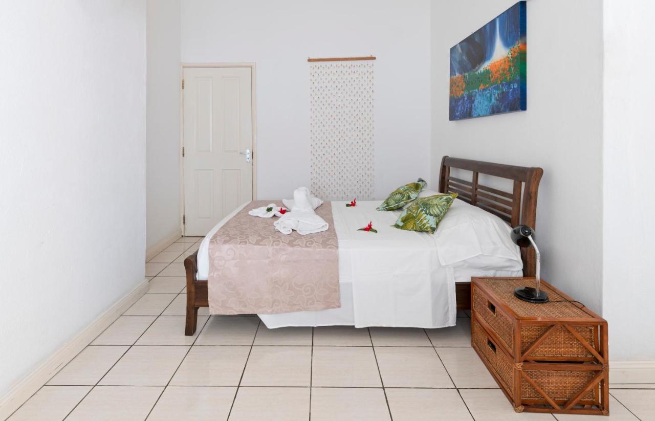 Hotel The Beach House à Beau Vallon  Extérieur photo